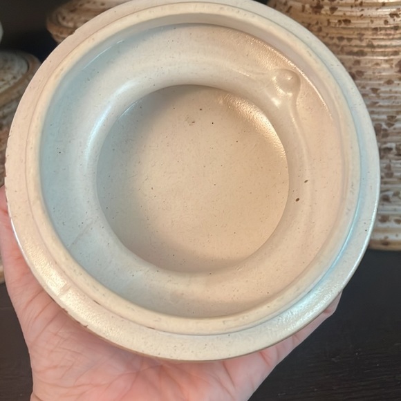 (OOS) Set of 3 Genin Trudeau Beauce Pottery Canisters - Picture 3 of 13